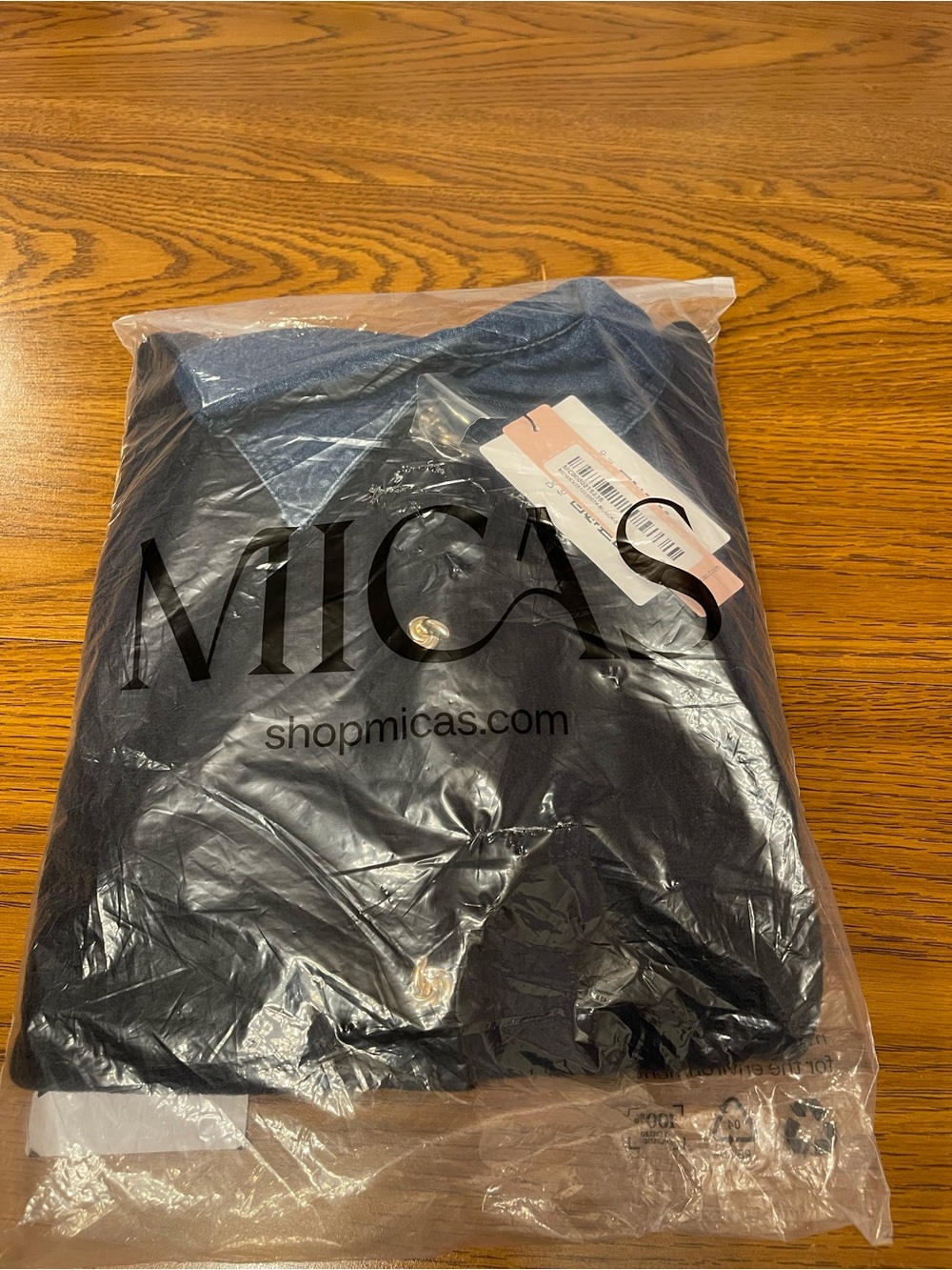 Micas Knit Denim Patchwork Button
Gigot Long-Sleeve Top - Picture 9 of 9